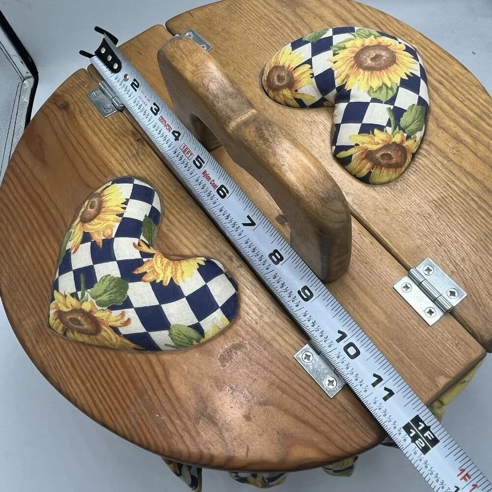 Vintage Half Bushel Sewing Picnic Basket Wooden Handle Sunflower Fabric Lined